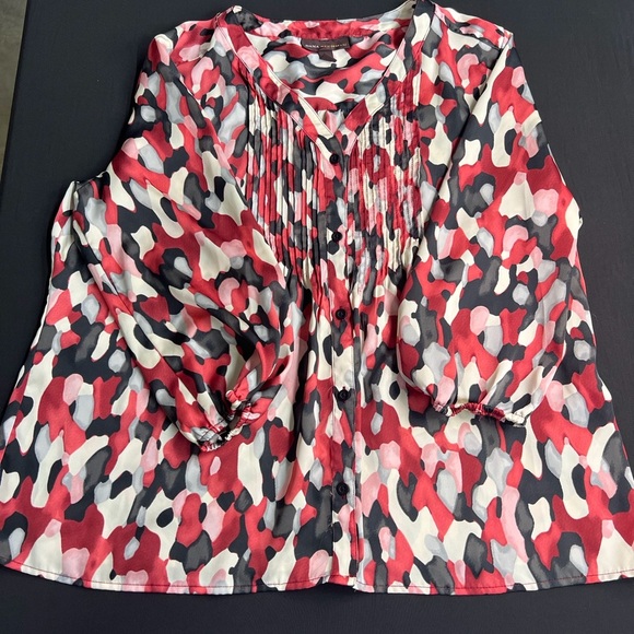 Dana Buchman V Neck Pin Tuck Button Down Blouse size XL ptp 24 - Picture 2 of 8